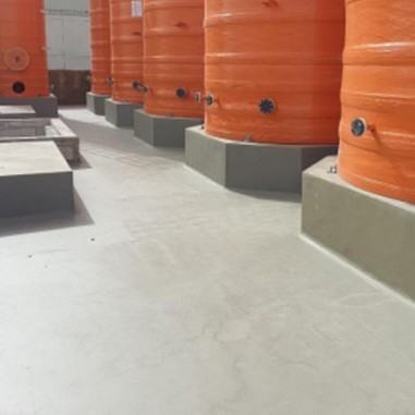 MAXURETHANE® CEM F - Mortero para Ejecución de Pavimentos Antideslizantes con Altas Prestaciones Antibacteriológicas